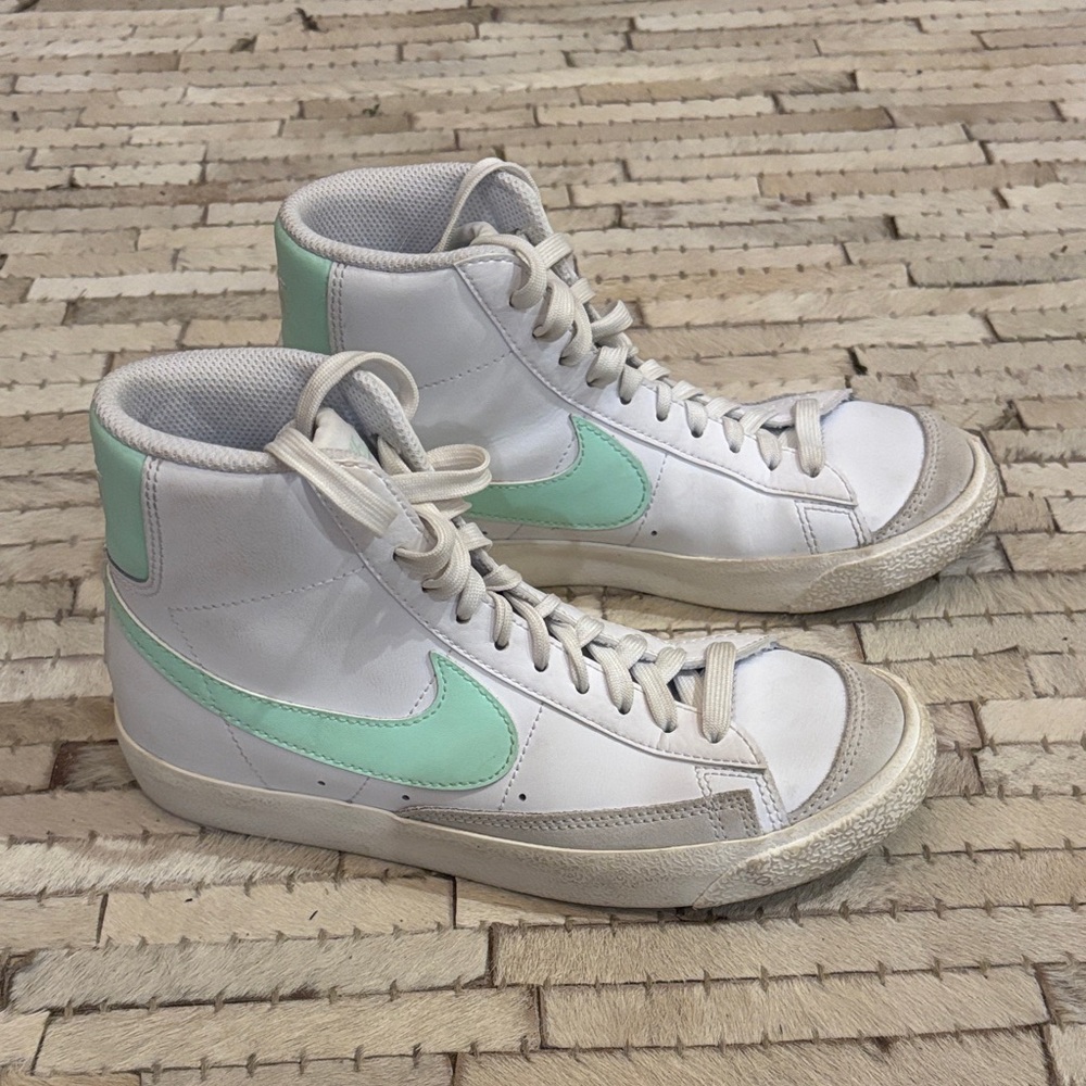 Youth Kids Blazer Mid 77 GS Sneakers Size 4Y White Mint